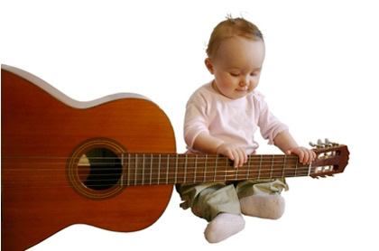 Trẻ bao nhiêu tuổi thì có thể học guitar?