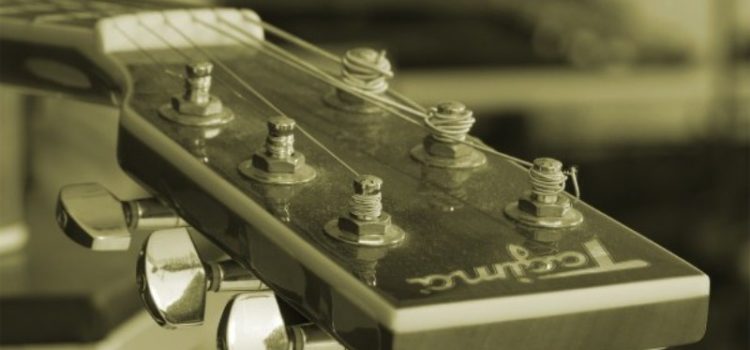 VÌ SAO DÂY ĐÀN GUITAR HAY TỰ ĐỨT, CÁCH KHẮC PHỤC