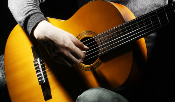 Đánh điệu Blue cơ bản với đàn guitar Kỹ thuật tay trái khi chơi đàn guitar