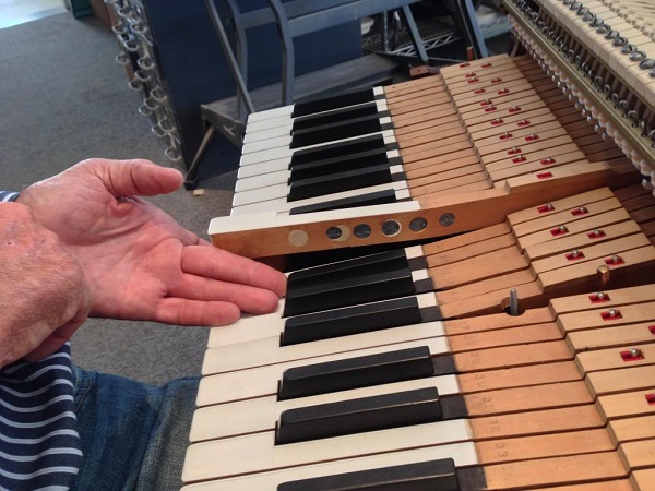 Lỗi dính phím đàn piano điện nguyên nhân và cách khắc phục