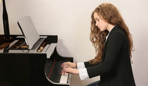 Khóa học piano dành cho người lớn trong 3 tháng Khóa học piano dành cho người lớn trong 3 tháng
