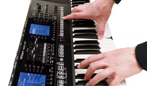 Học cách chơi đàn organ bằng 2 tay nhanh nhất