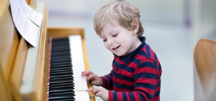 Hướng dẫn luyện ngón tay khi học Piano mà không cần đàn Hướng dẫn luyện ngón tay khi học Piano mà không cần đàn