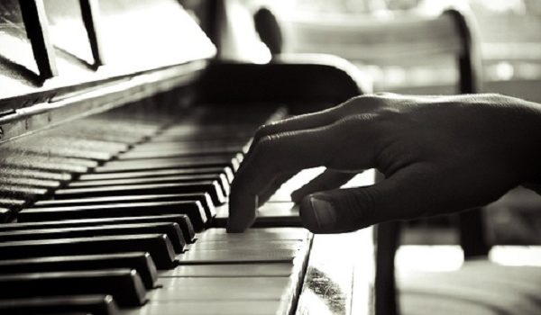 Mới bắt đầu nên học đàn gì?