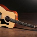 Hướng dẫn cách chọn đàn guitar Acoustic cho người mới tập chơi
