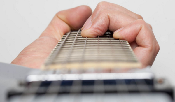 Những  loại dây đàn guitar và cách chọn dây đàn đúng chuẩn