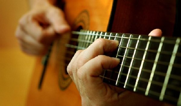 Hướng dẫn tập ngón tay khi bắt đầu học guitar